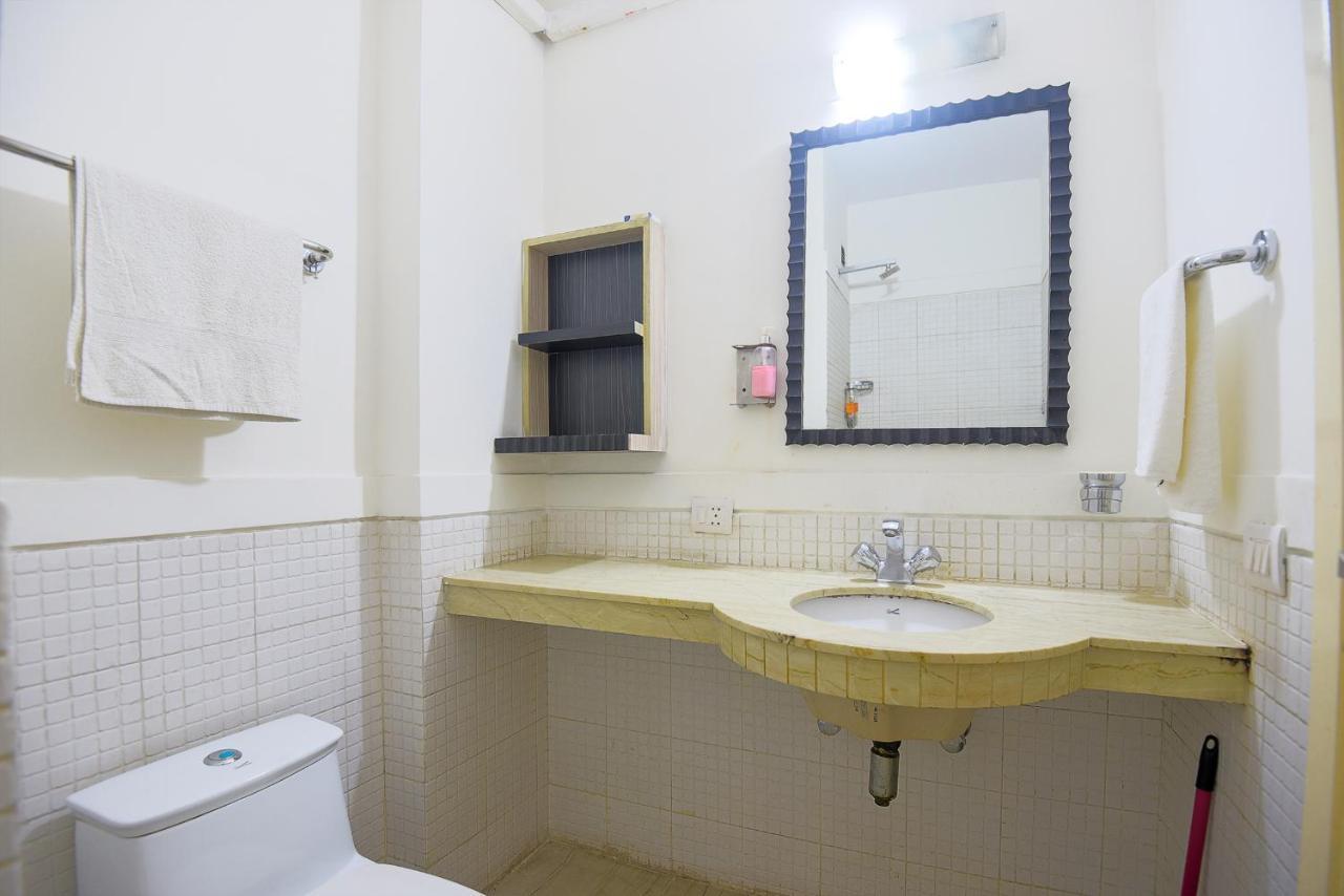 Bedchambers Serviced Apartments, Sector 40 Гургаон Екстериор снимка