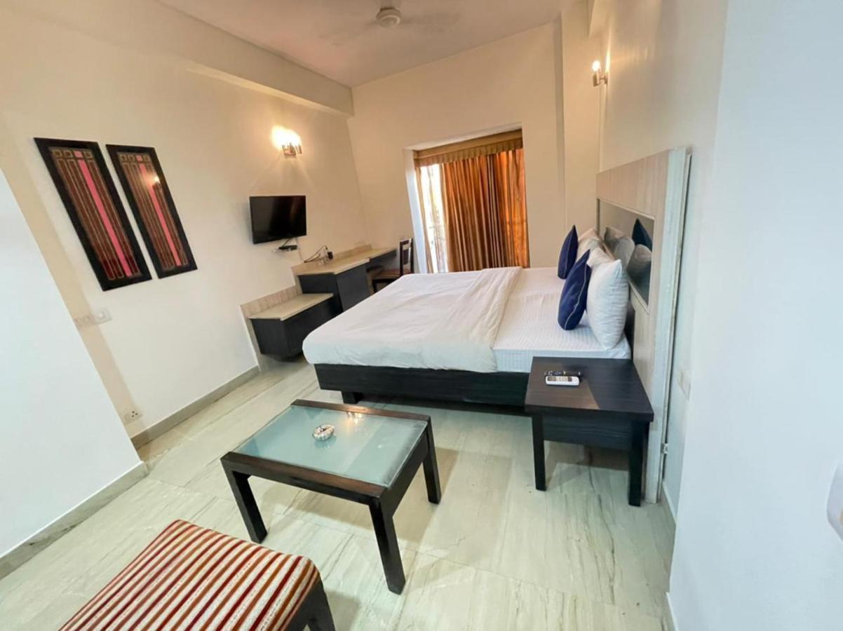 Bedchambers Serviced Apartments, Sector 40 Гургаон Екстериор снимка