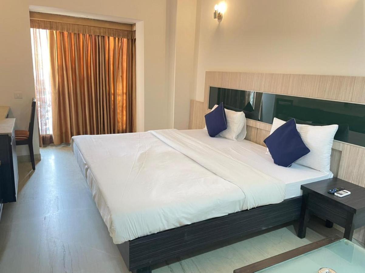 Bedchambers Serviced Apartments, Sector 40 Гургаон Екстериор снимка
